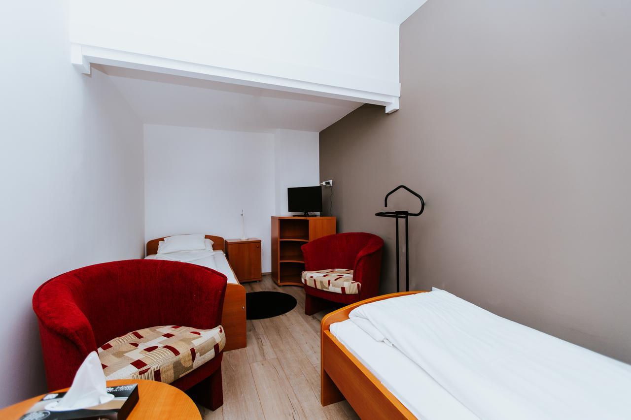 Hotel Matrix Seghedin Exterior foto